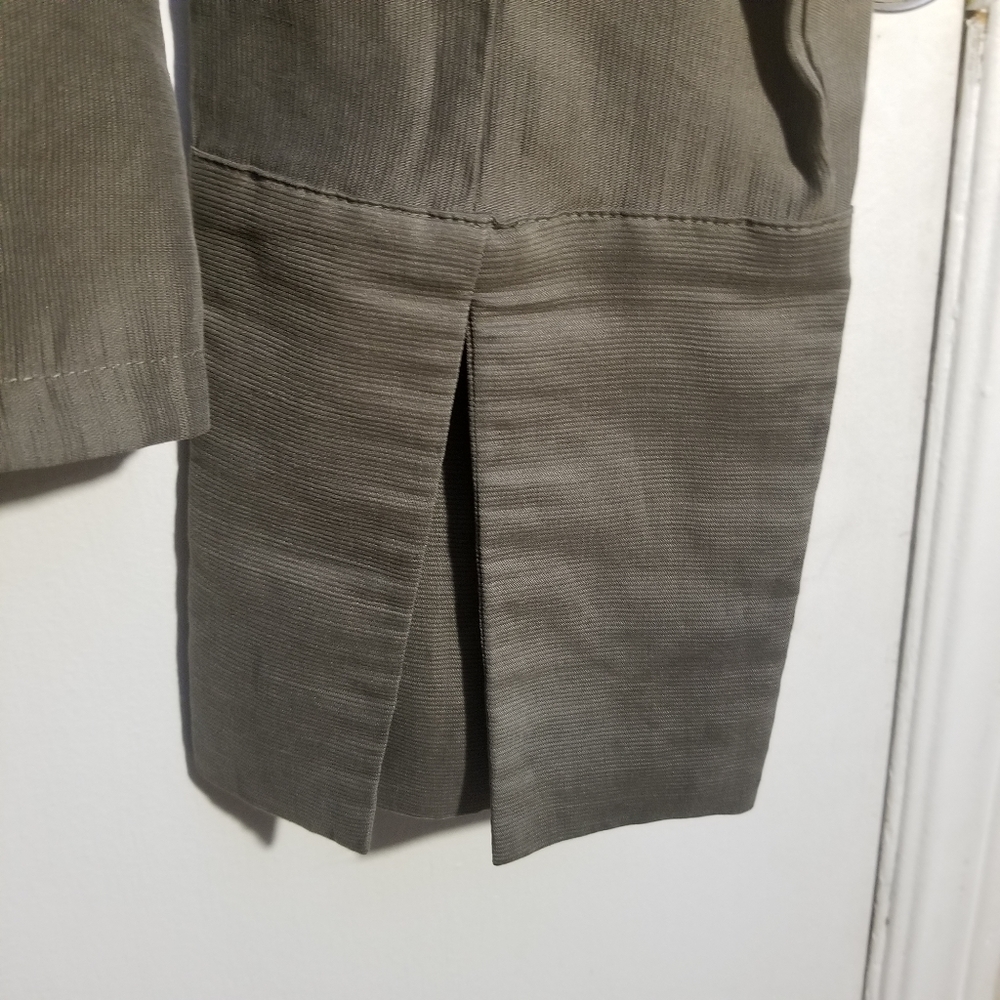 Blouse - Picture 2 of 3
